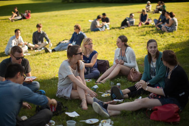 AIMG_6004_Sebastian_Koenig_Franziska_Toepfer_Sofia_Sasse_Aline_Loehfelm_Sophie_Batsching.jpg
